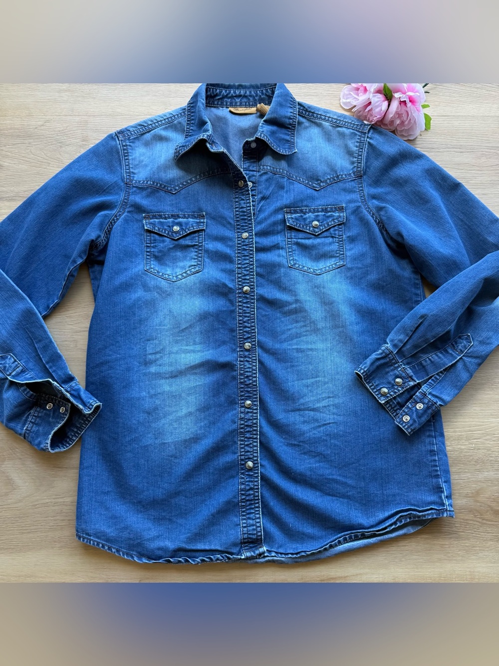 Wrangler shirt Medium Blue Denim Button-Down Western long sleeves dark wash